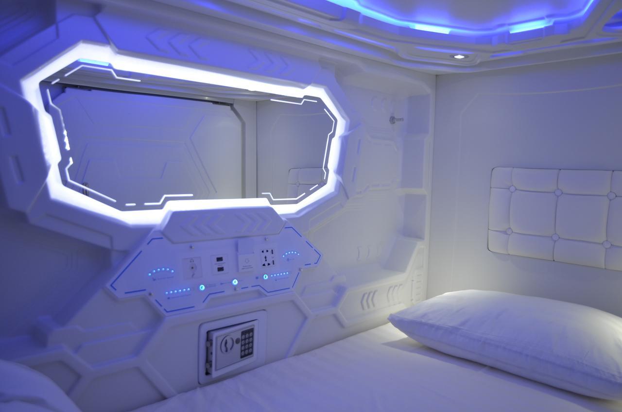 Capsule hotel Zodiac Vladivostok Esterno foto